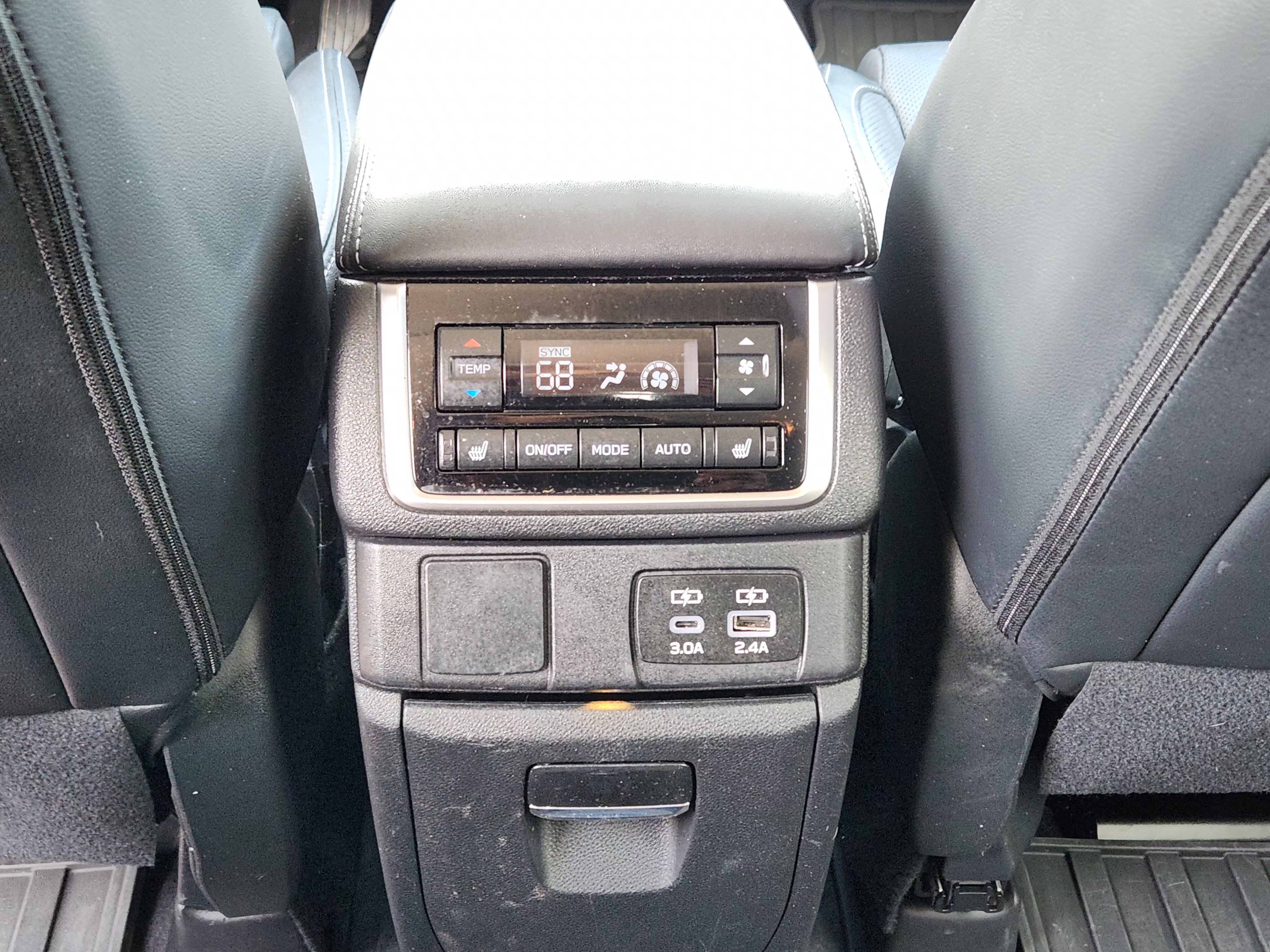 Used 2024 Subaru Ascent Limited w/ Technology Package AWD/4WD image 31