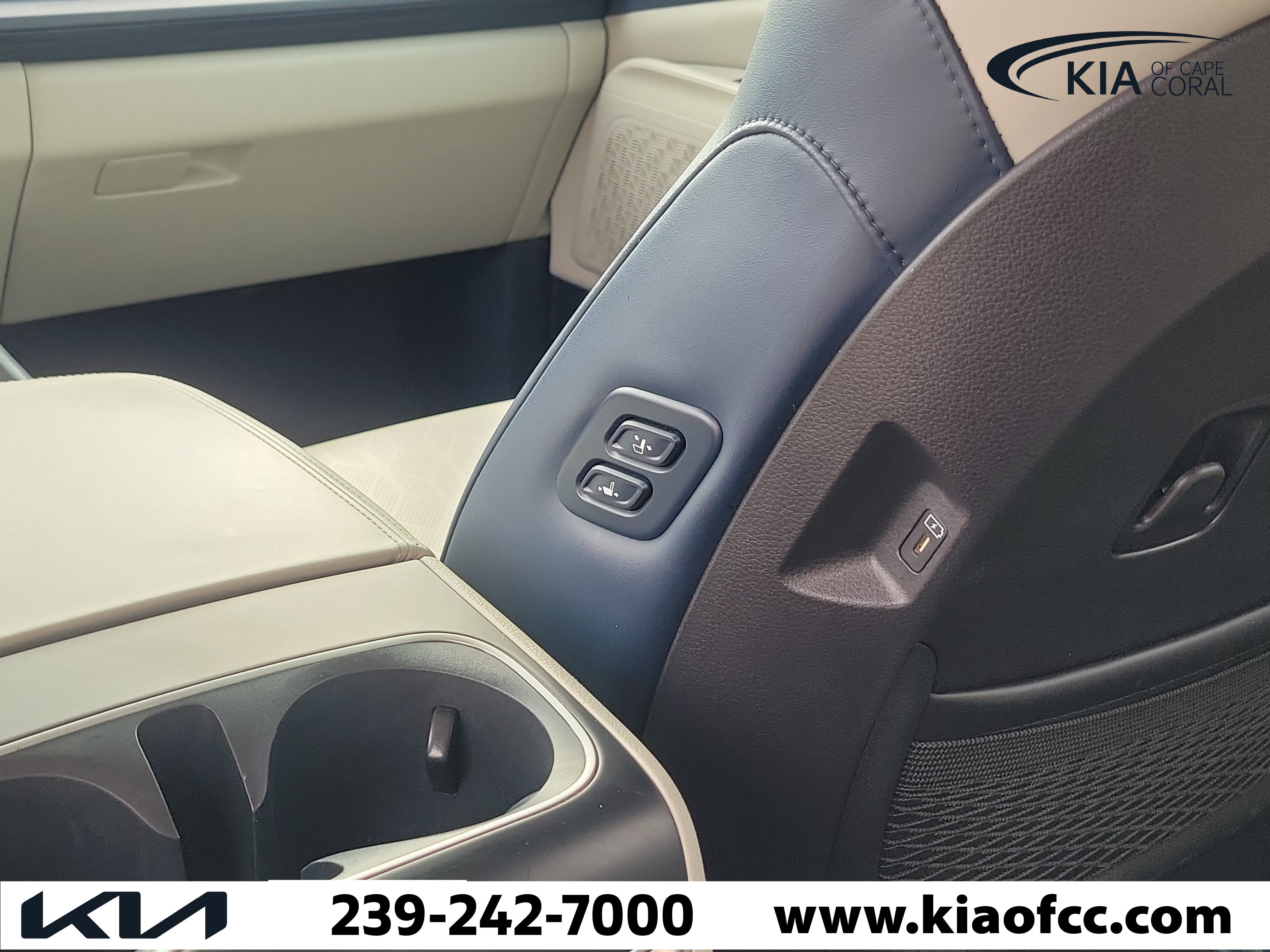Certified 2025 Kia Carnival EX FWD image 16
