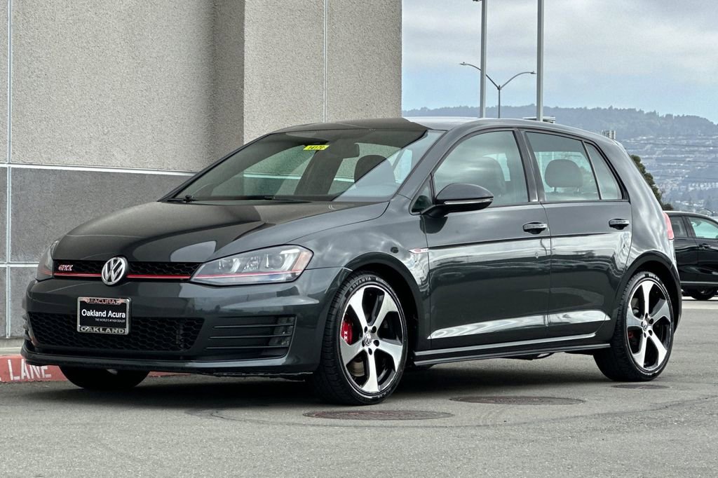 Used 2017 Volkswagen GTI SE FWD image 8