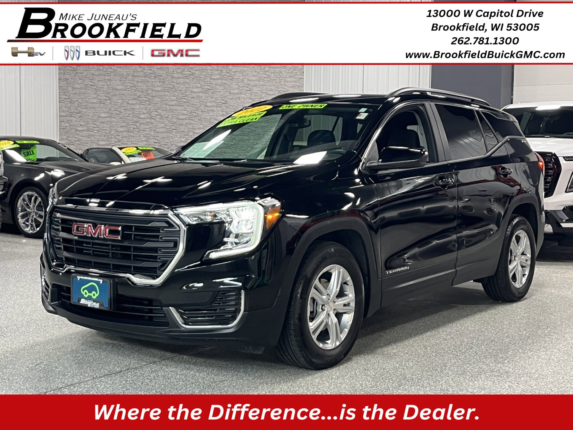 Certified 2022 GMC Terrain SLE w/ Driver Convenience Package image 1