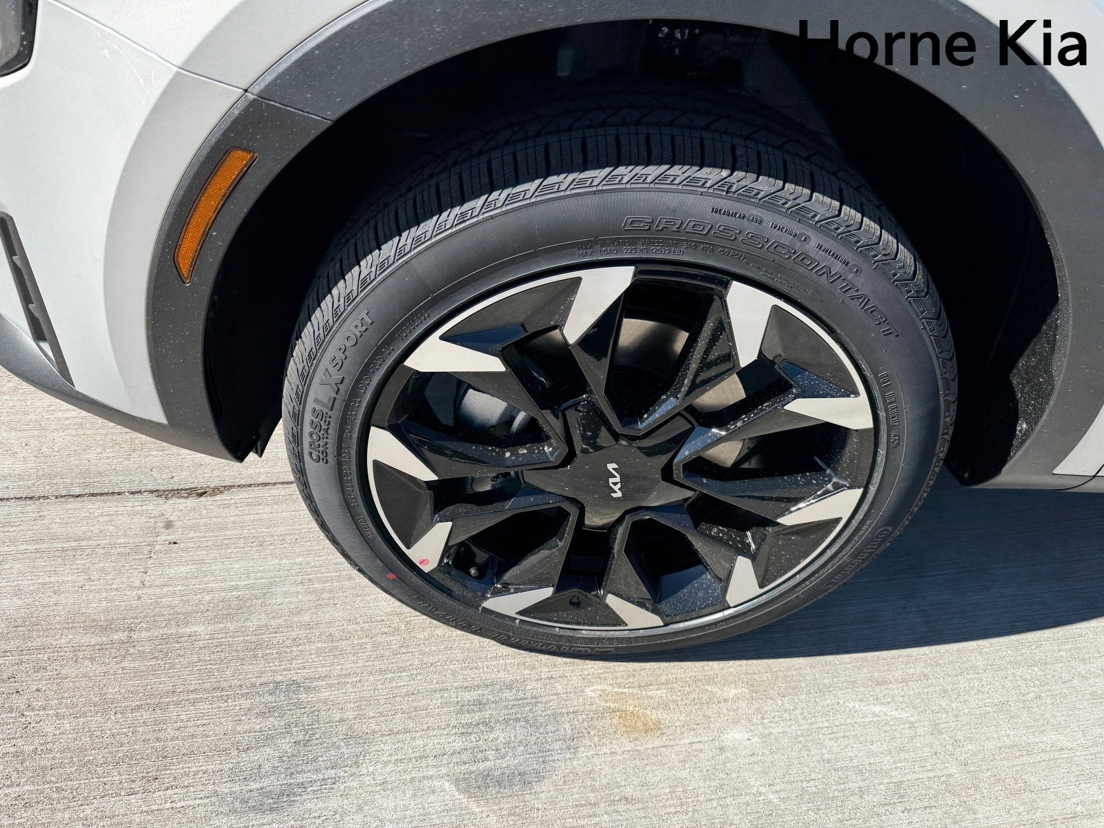 New 2026 Kia Sorento EX AWD/4WD image 8