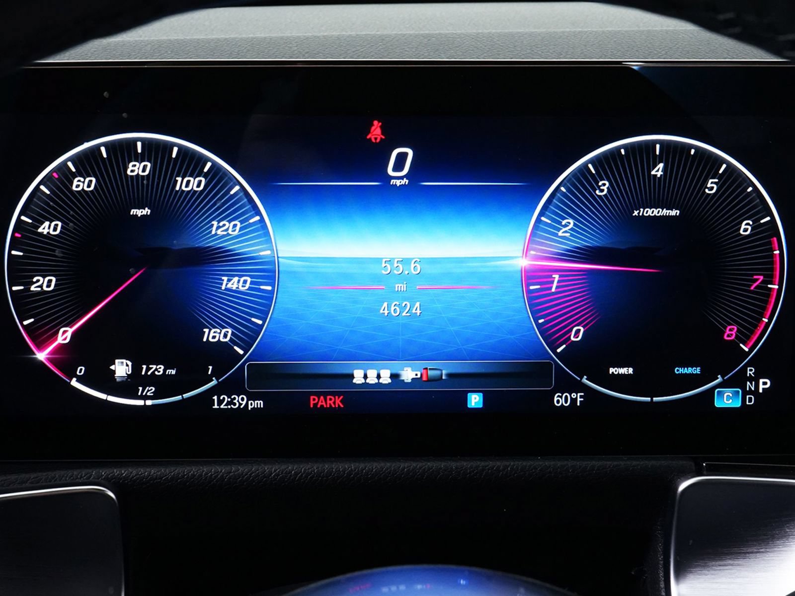 Used 2025 Mercedes-Benz GLB 250 4MATIC image 21
