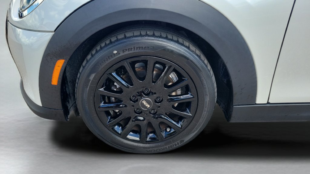 Used 2024 MINI Cooper 4-Door Hardtop FWD image 26