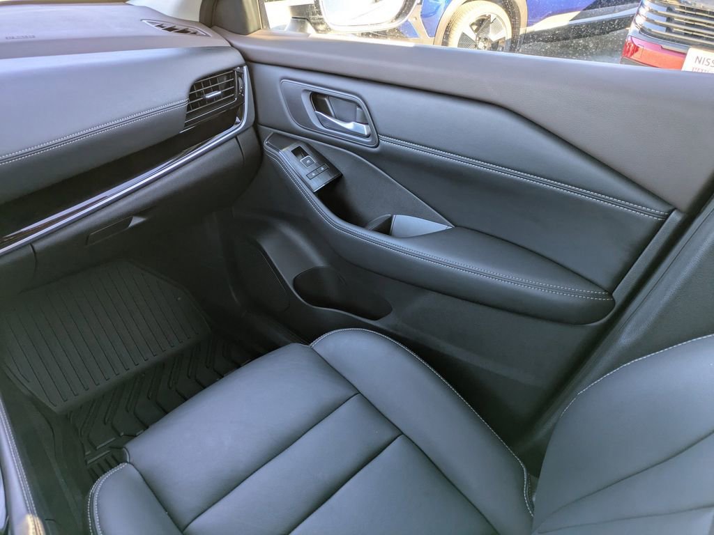 Certified 2023 Nissan Rogue SL w/ SL Premium Package image 18