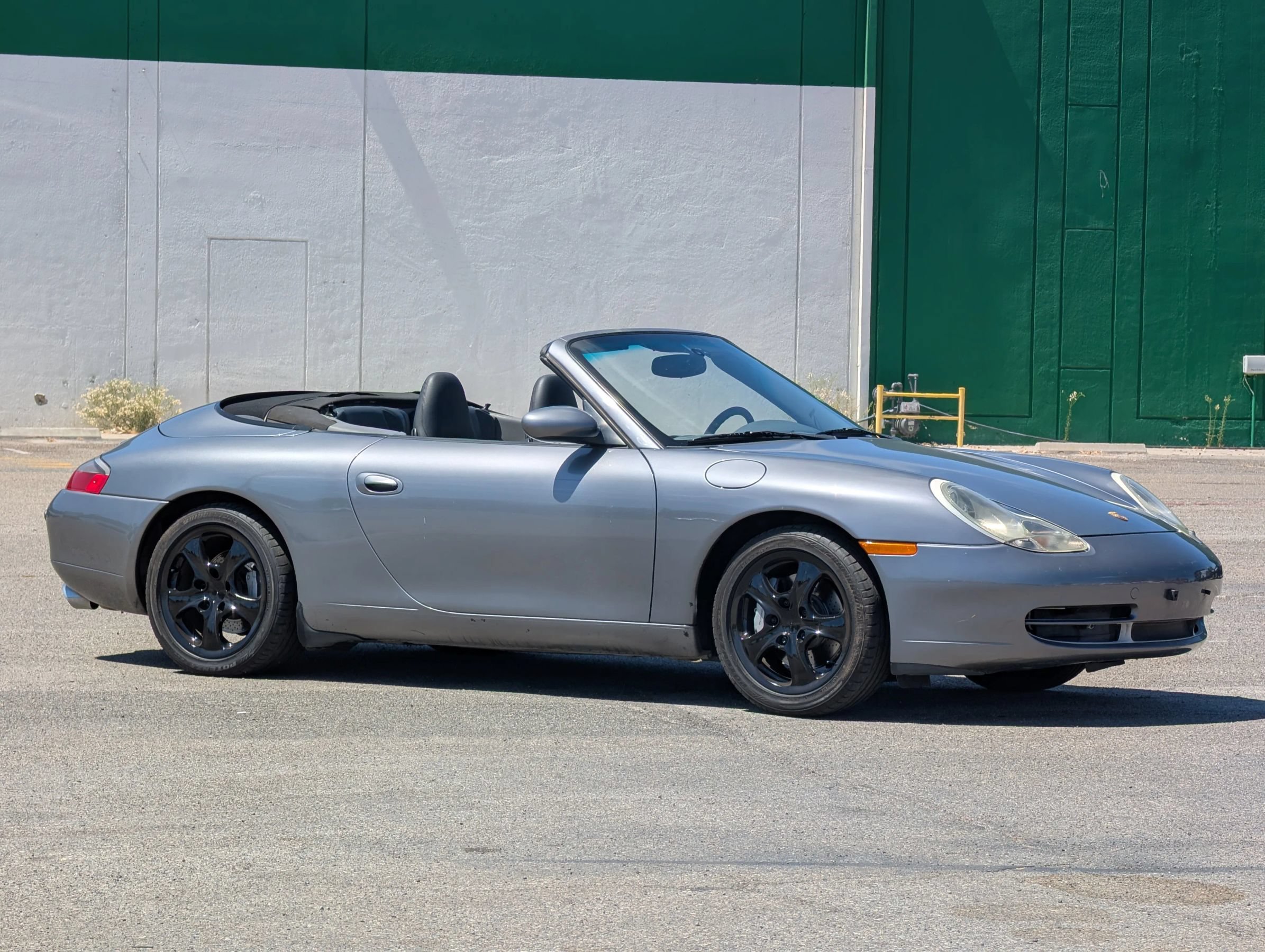 Used 2001 Porsche 911 Carrera 4 AWD/4WD image 1