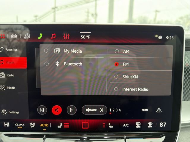 New 2026 Volkswagen Tiguan SE R-Line FWD image 17