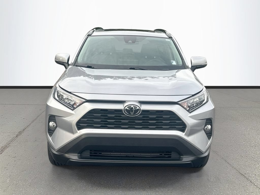 Used 2019 Toyota RAV4 XLE Premium FWD image 2