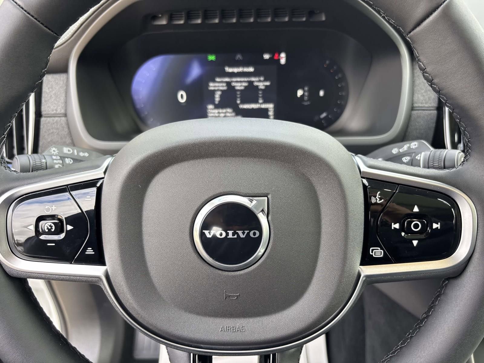 New 2026 Volvo XC90 B6 Plus w/ Protection Package Premier image 17