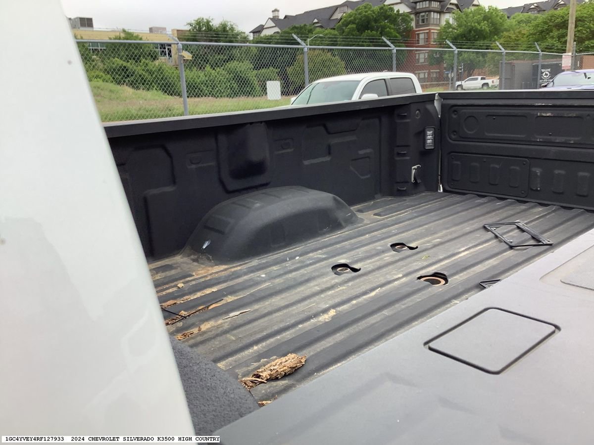Used 2024 Chevrolet Silverado 3500 High Country w/ High Country Premium Package AWD/4WD image 12