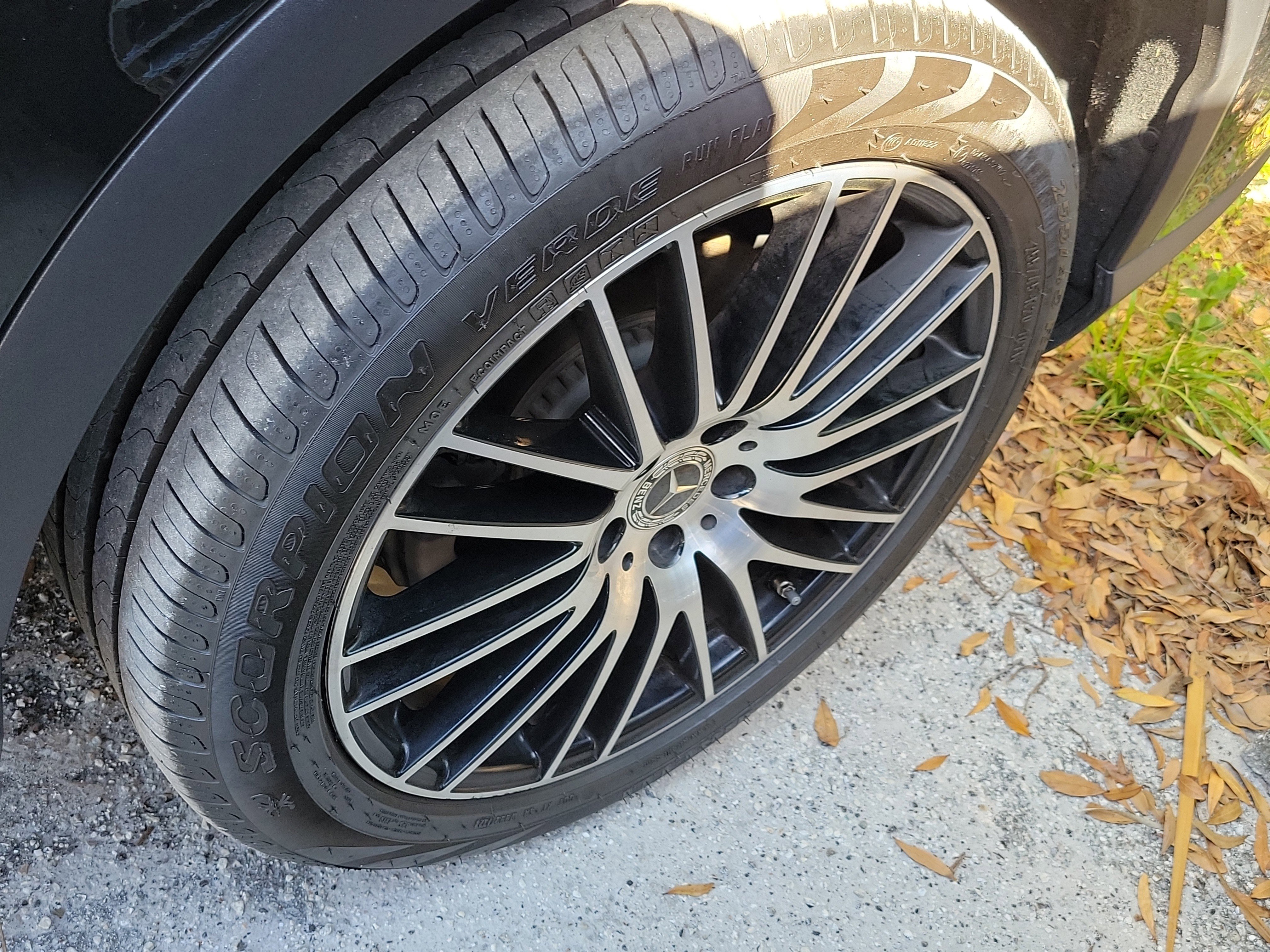 Certified 2023 Mercedes-Benz GLC 300 image 4