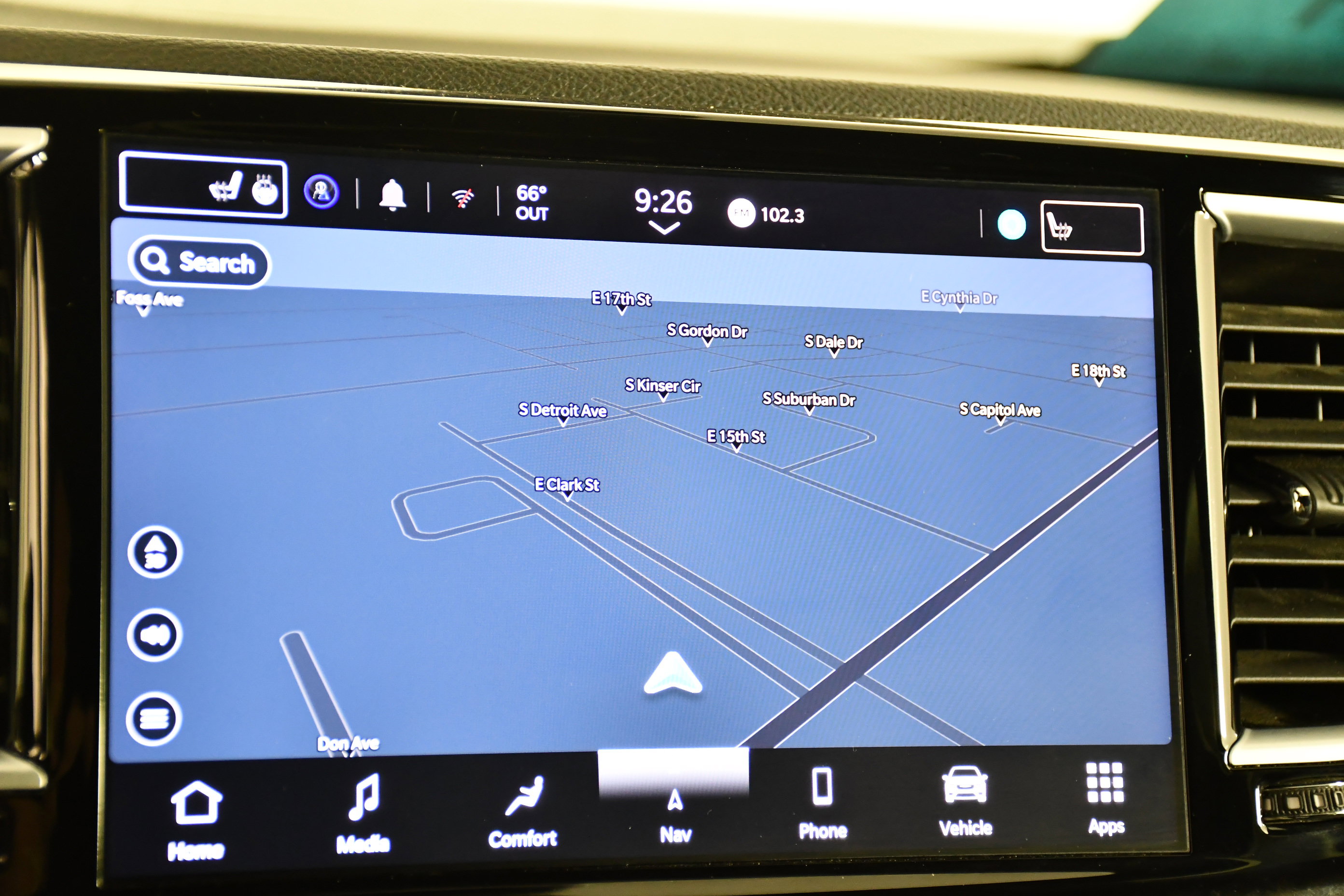 Used 2025 Chrysler Pacifica Limited image 27