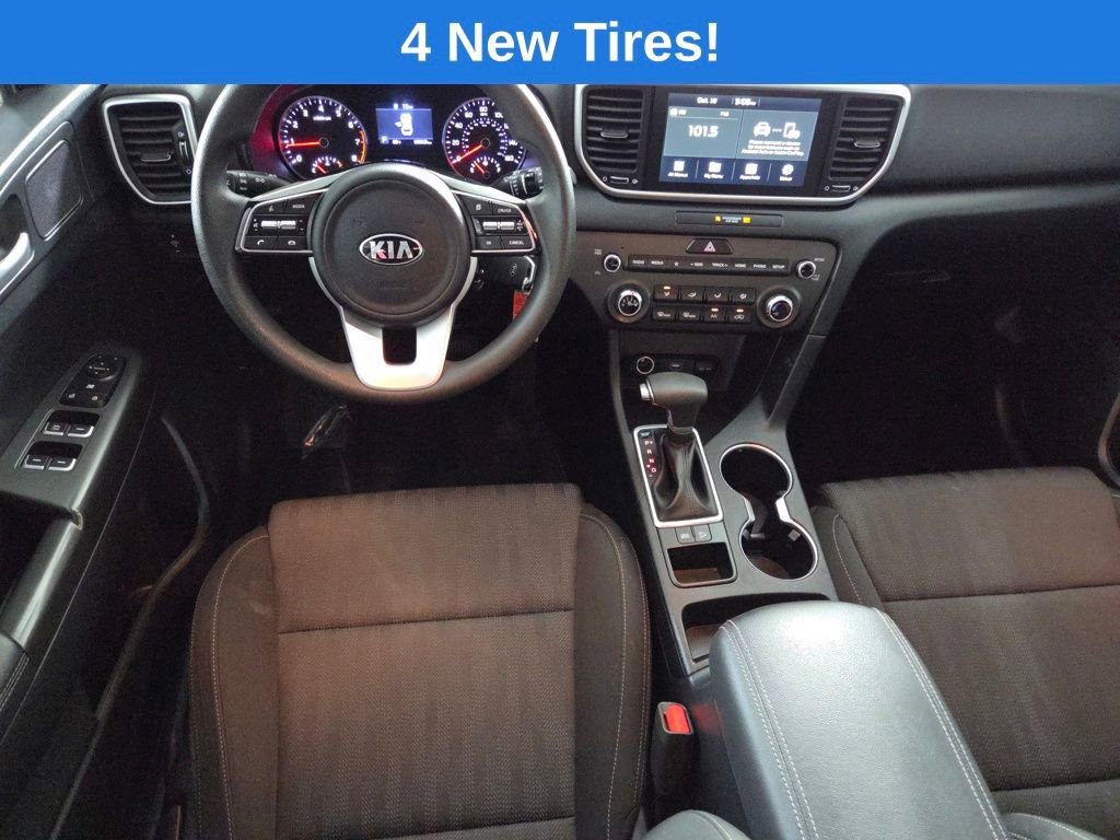 Used 2022 Kia Sportage LX image 11