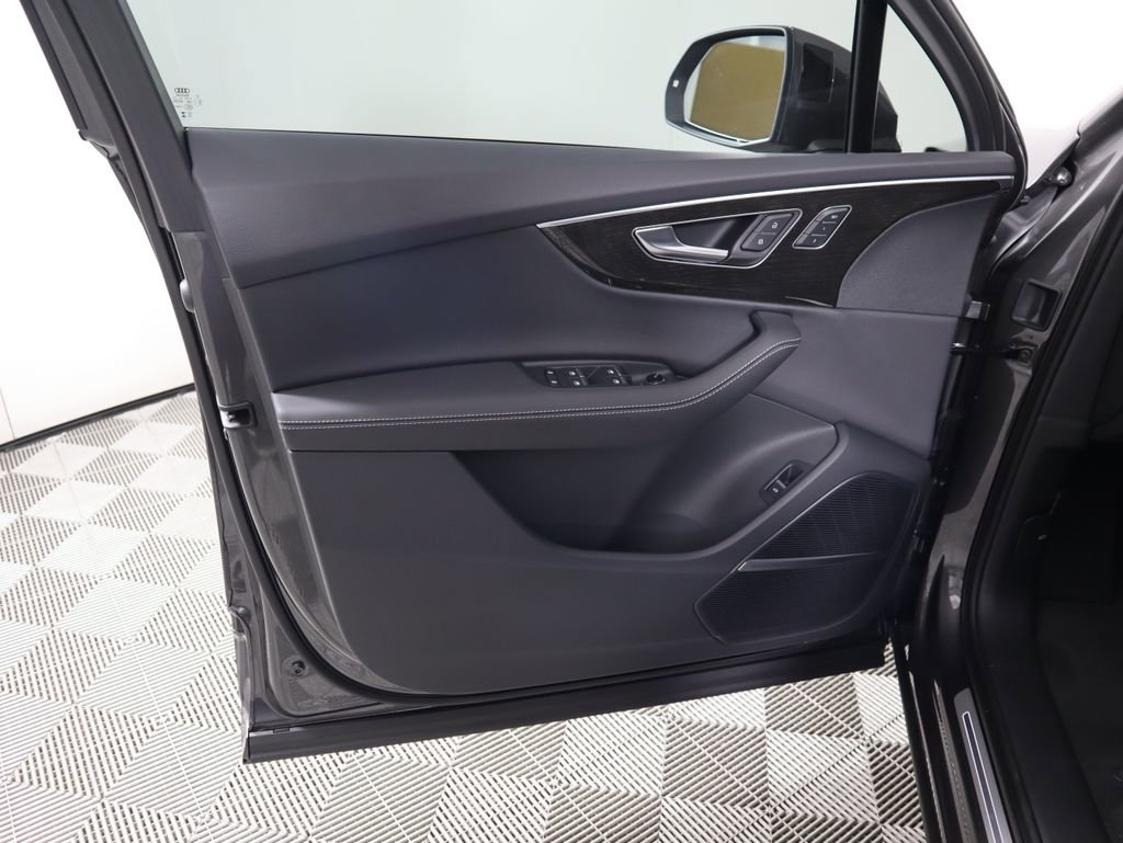 Used 2026 Audi Q7 3.0T Premium Plus w/ Premium Plus Package image 27