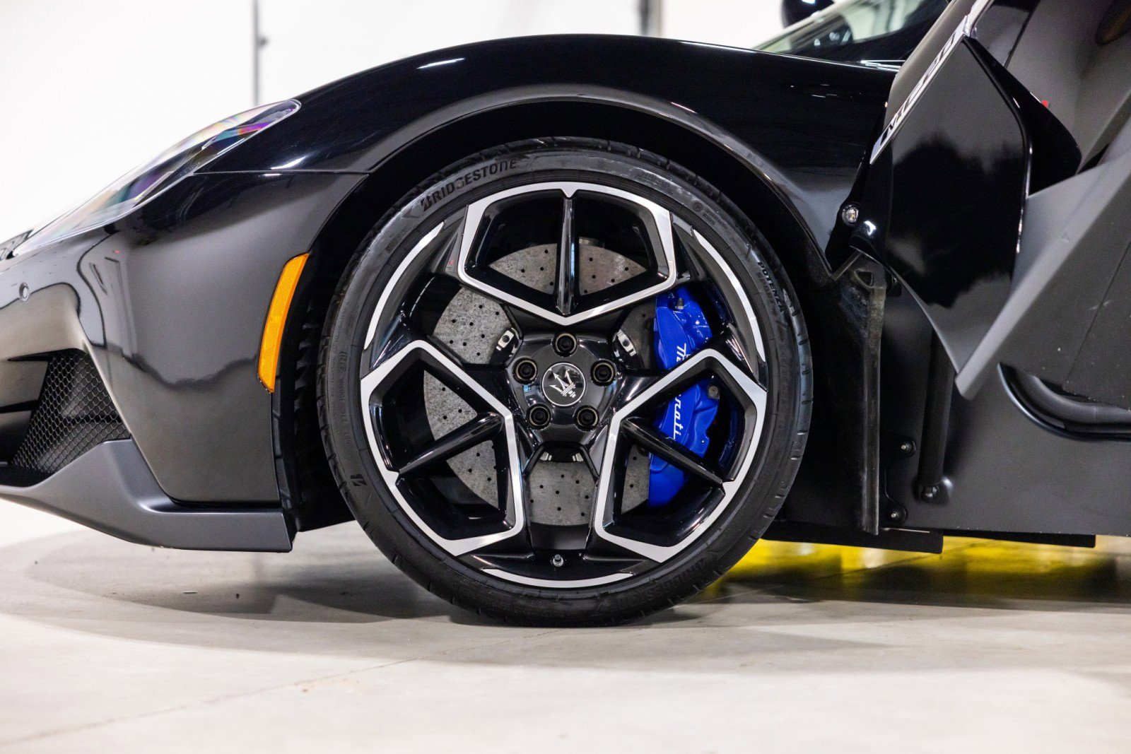 Used 2022 Maserati MC20 Coupe RWD image 20