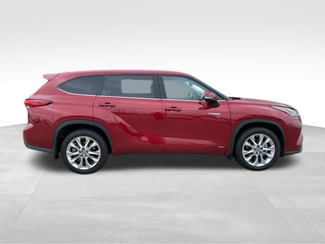 Certified 2021 Toyota Highlander Limited image 2