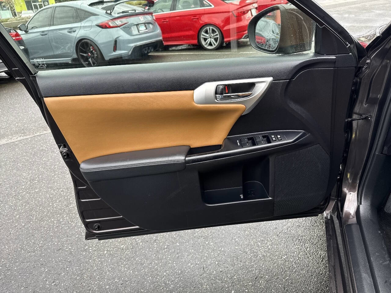 Used 2013 Lexus CT 200h w/ Seat Comfort Pkg image 28