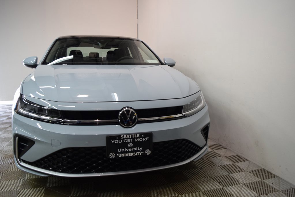 New 2026 Volkswagen Jetta SE image 2