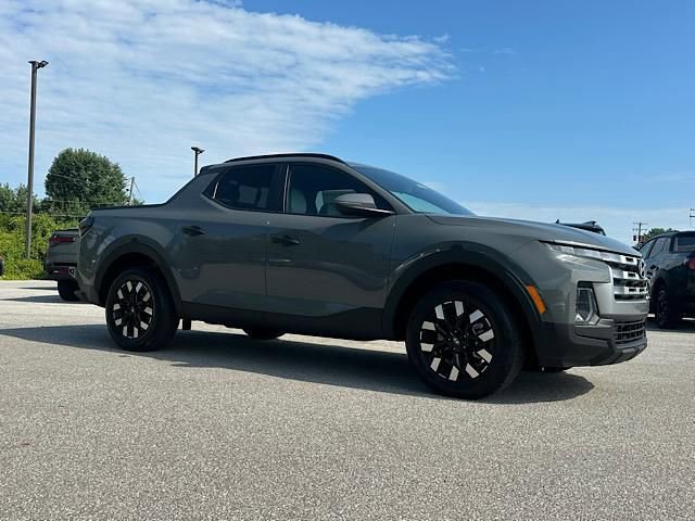 Used 2025 Hyundai Santa Cruz SEL image 3