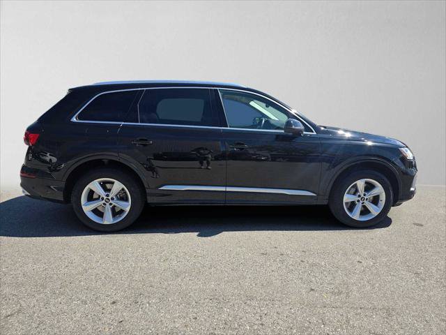 Used 2023 Audi Q7 3.0T Premium w/ Convenience Package AWD/4WD image 2
