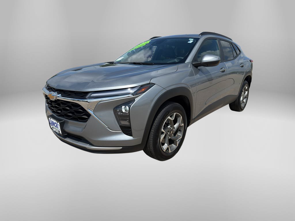 Used 2025 Chevrolet Trax LT
