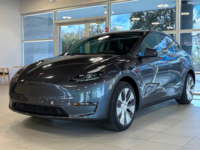 Used 2023 Tesla Model Y Long Range image 4