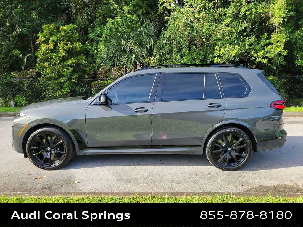 Used 2026 BMW X7 M60i AWD/4WD image 11