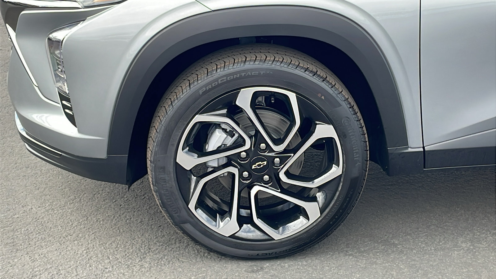 New 2026 Chevrolet Trax RS w/ Sunroof Package FWD image 11