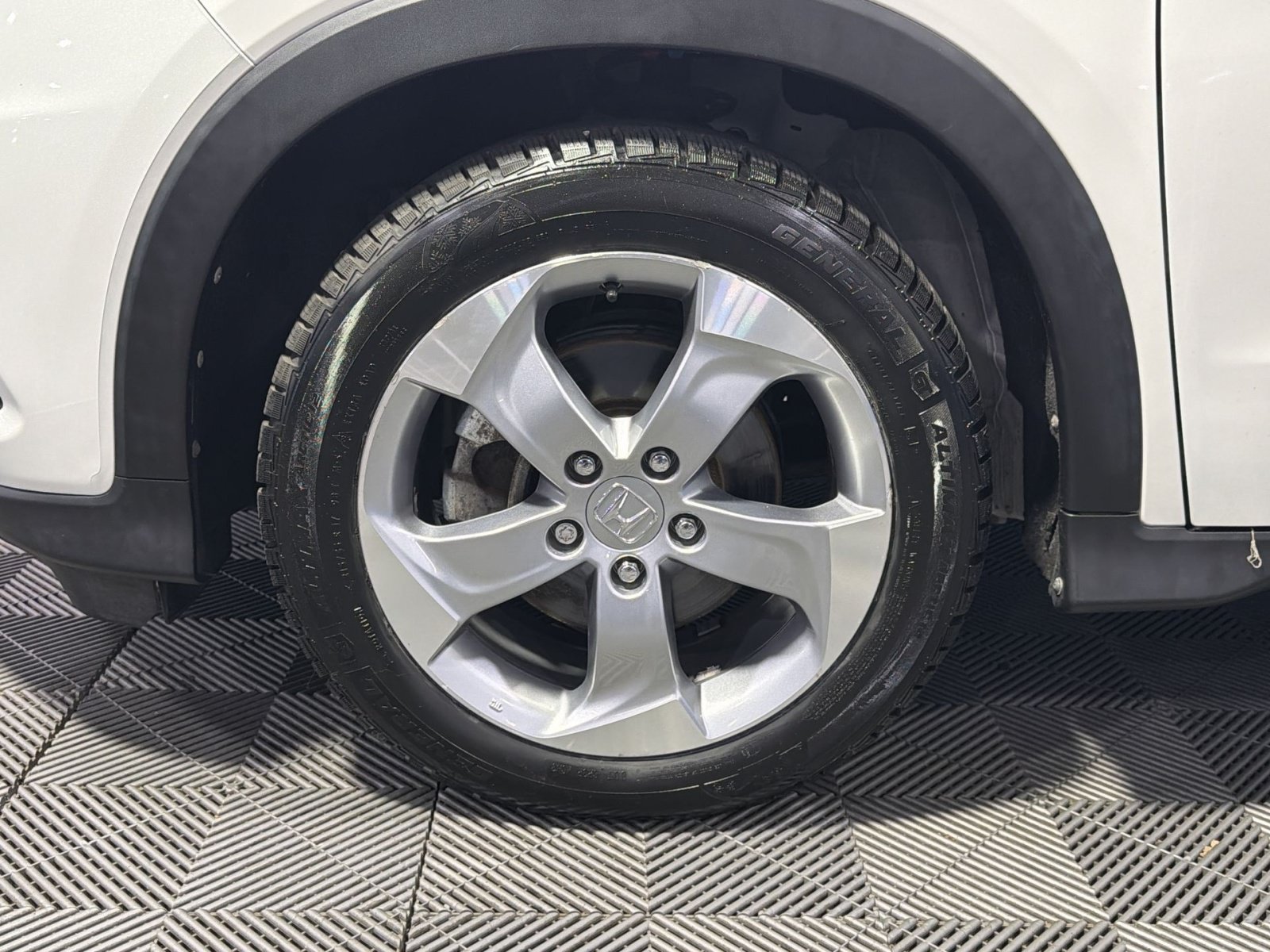 Used 2022 Honda HR-V LX image 14