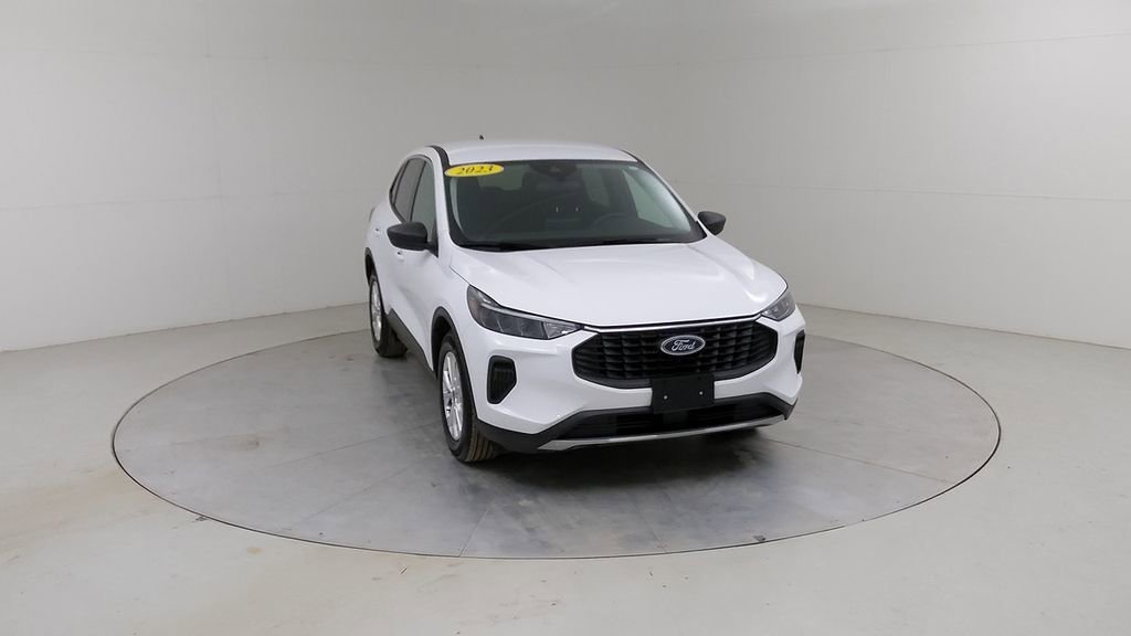Certified 2023 Ford Escape Active image 9