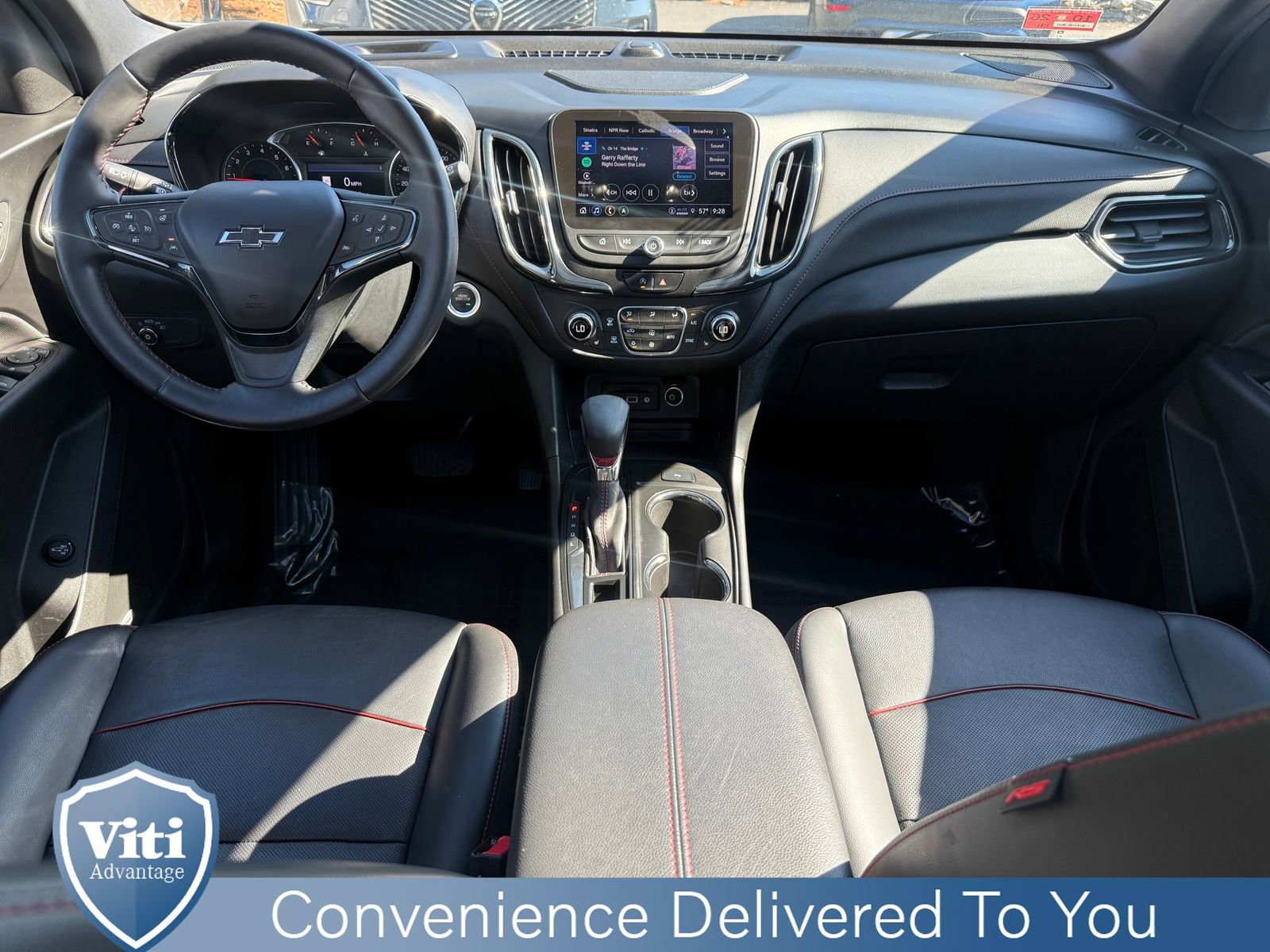 Used 2022 Chevrolet Equinox RS w/ RS Leather Package AWD/4WD image 2