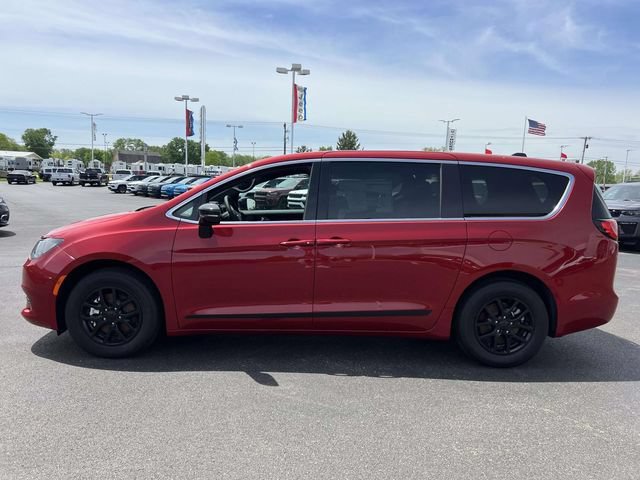 New 2026 Chrysler Voyager LX FWD image 4