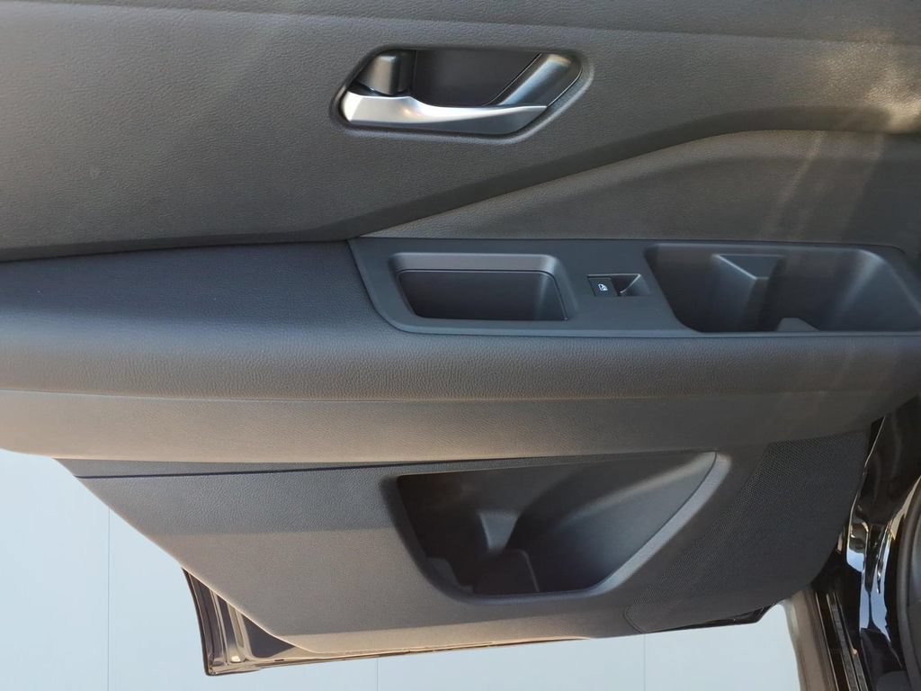 New 2026 Nissan Pathfinder SL FWD image 10