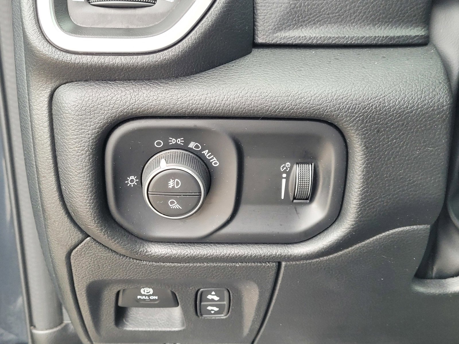 Used 2025 RAM 1500 Big Horn image 17