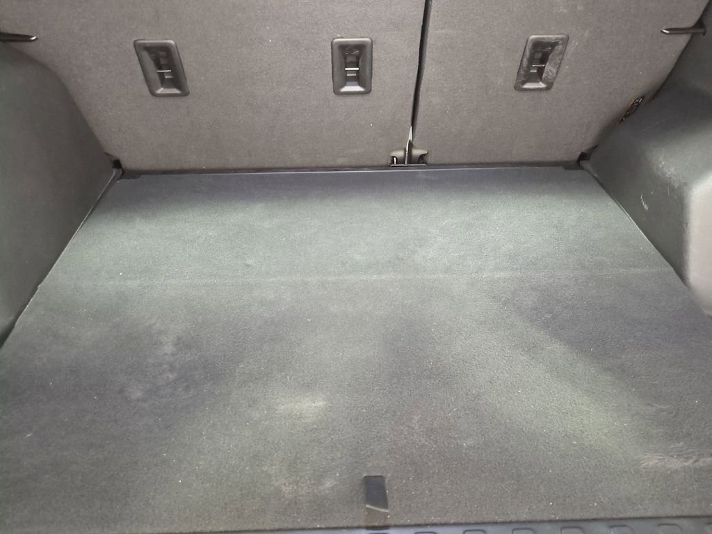 Used 2020 Chevrolet Equinox LT w/ Driver Convenience Package FWD image 39