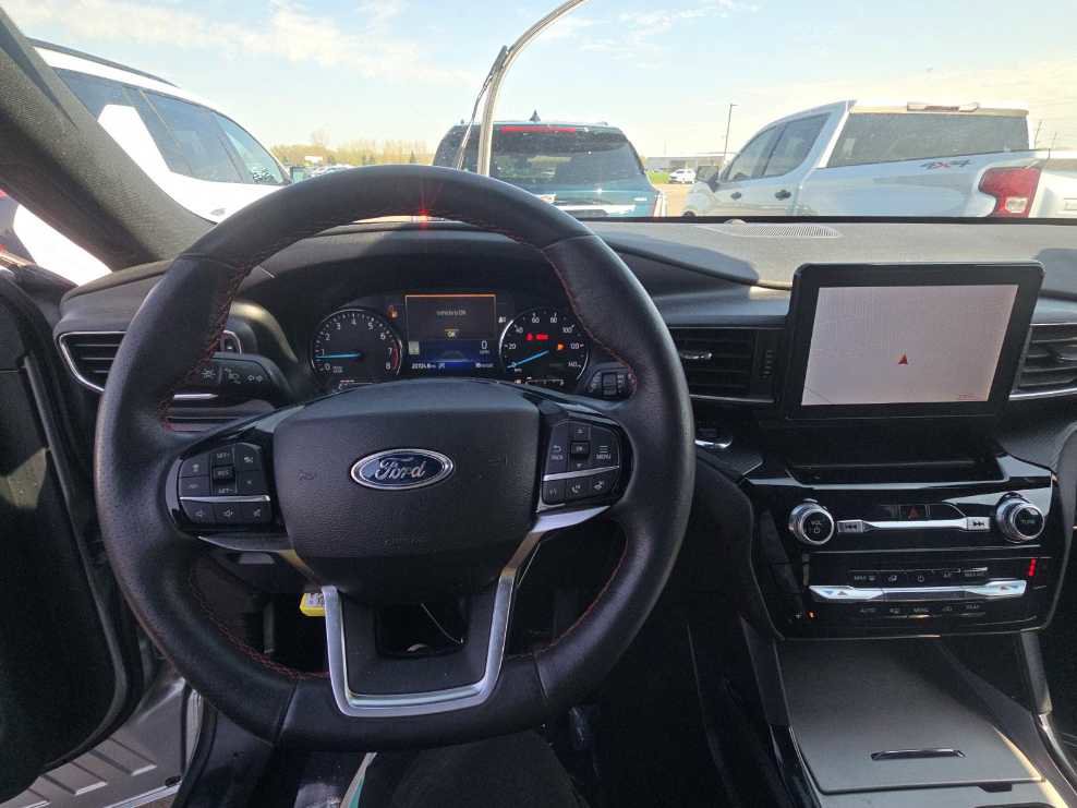 Used 2023 Ford Explorer ST-Line w/ Class IV Trailer Tow Package AWD/4WD image 10