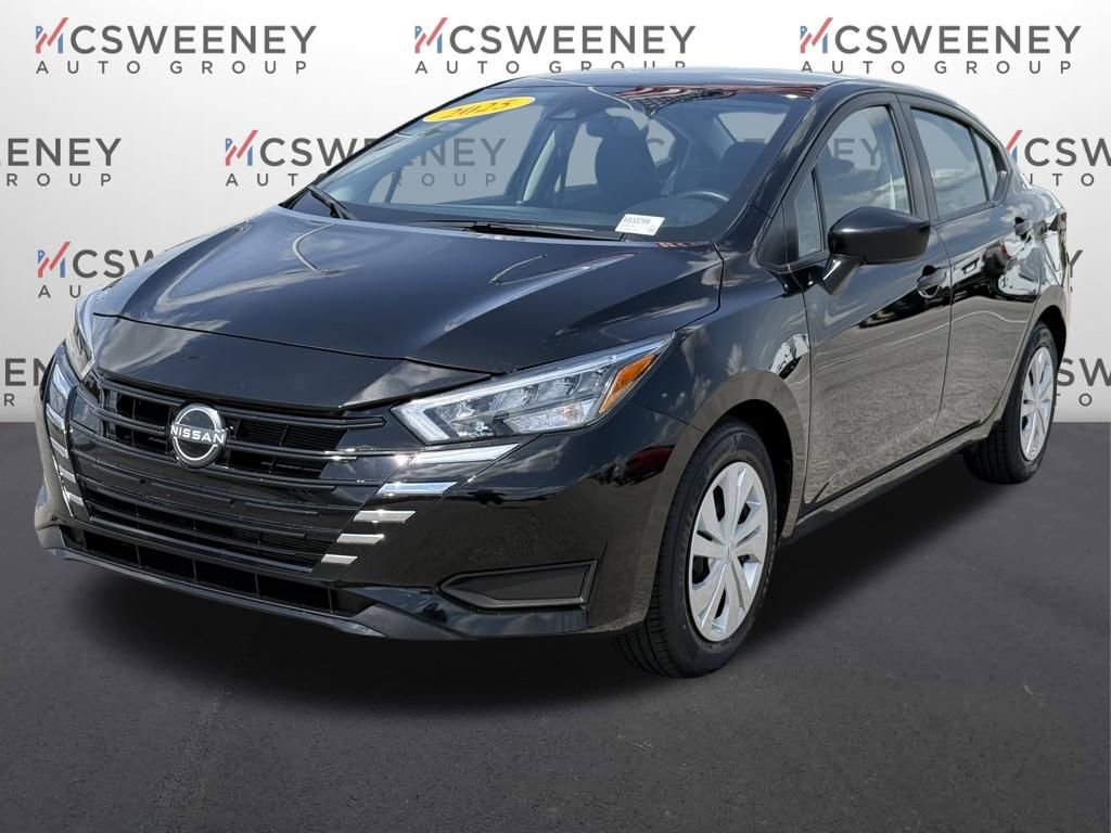 Used 2025 Nissan Versa S image 1