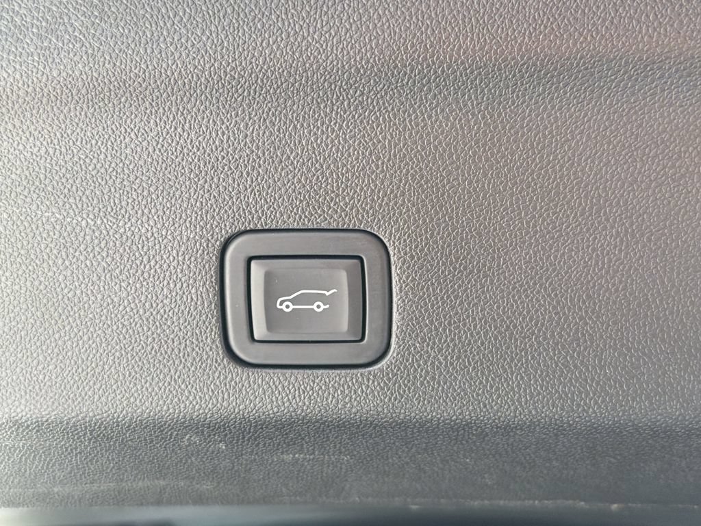 Certified 2023 Chevrolet Tahoe Z71 AWD/4WD image 16