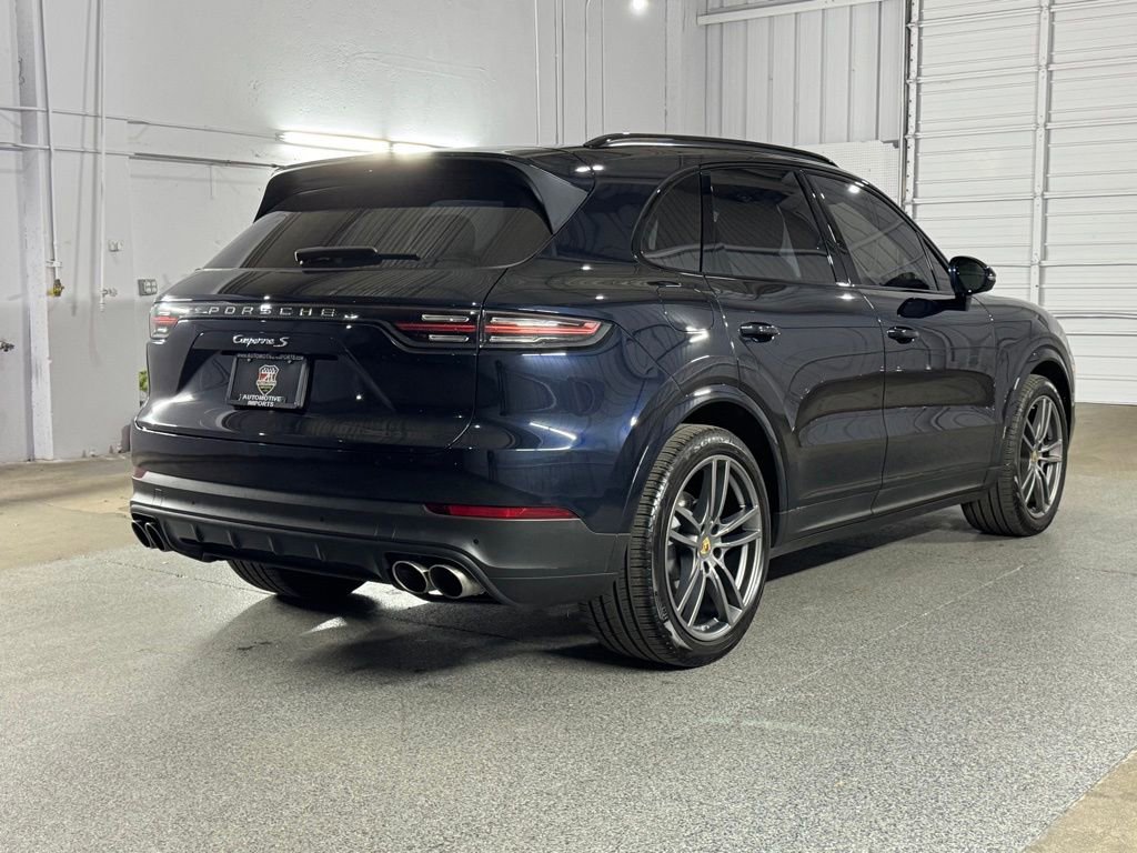 Used 2022 Porsche Cayenne S AWD/4WD image 11