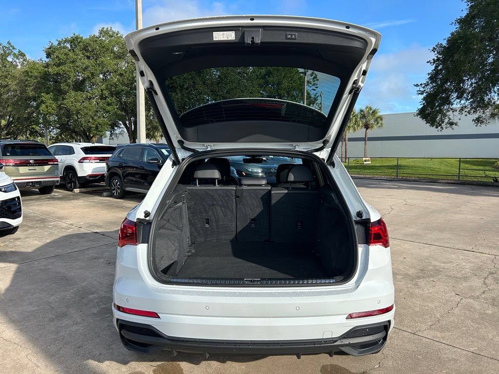 Used 2024 Audi Q3 2.0T Premium w/ Convenience Package AWD/4WD image 46