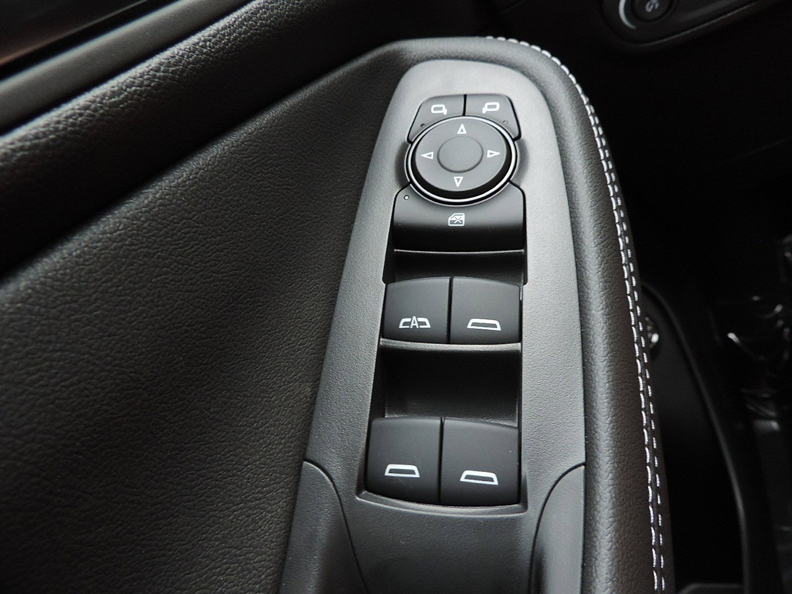 New 2026 Buick Encore GX Avenir w/ Avenir Technology Package FWD image 22
