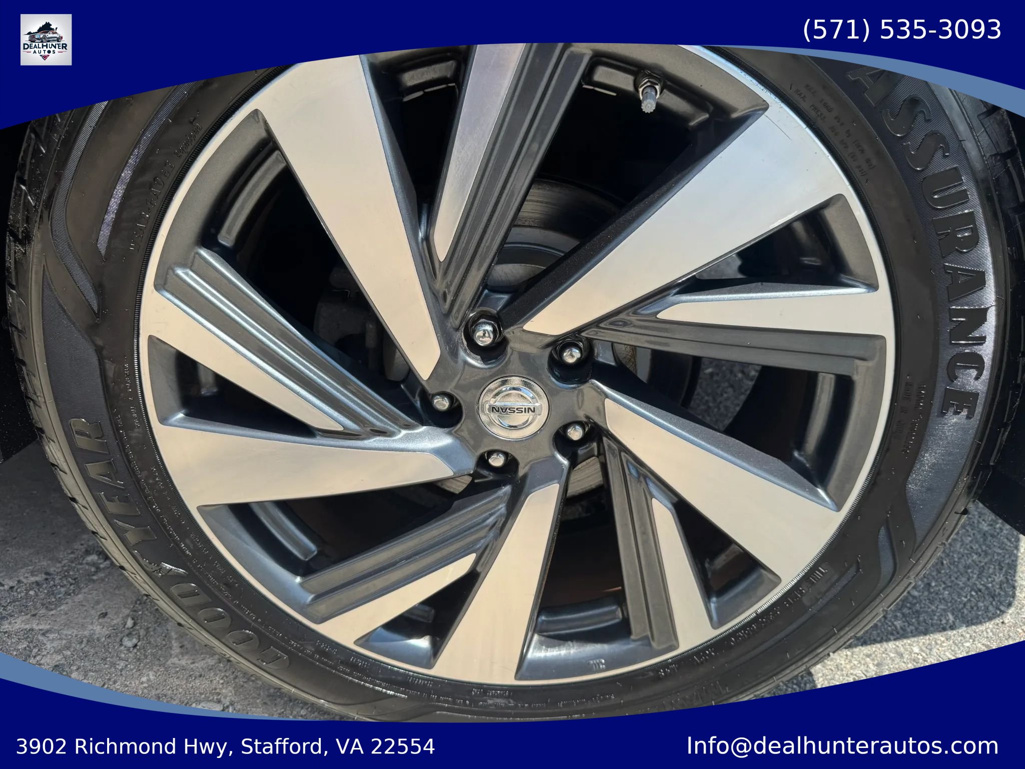 Used 2015 Nissan Murano Platinum w/ Platinum Technology Package AWD/4WD image 13