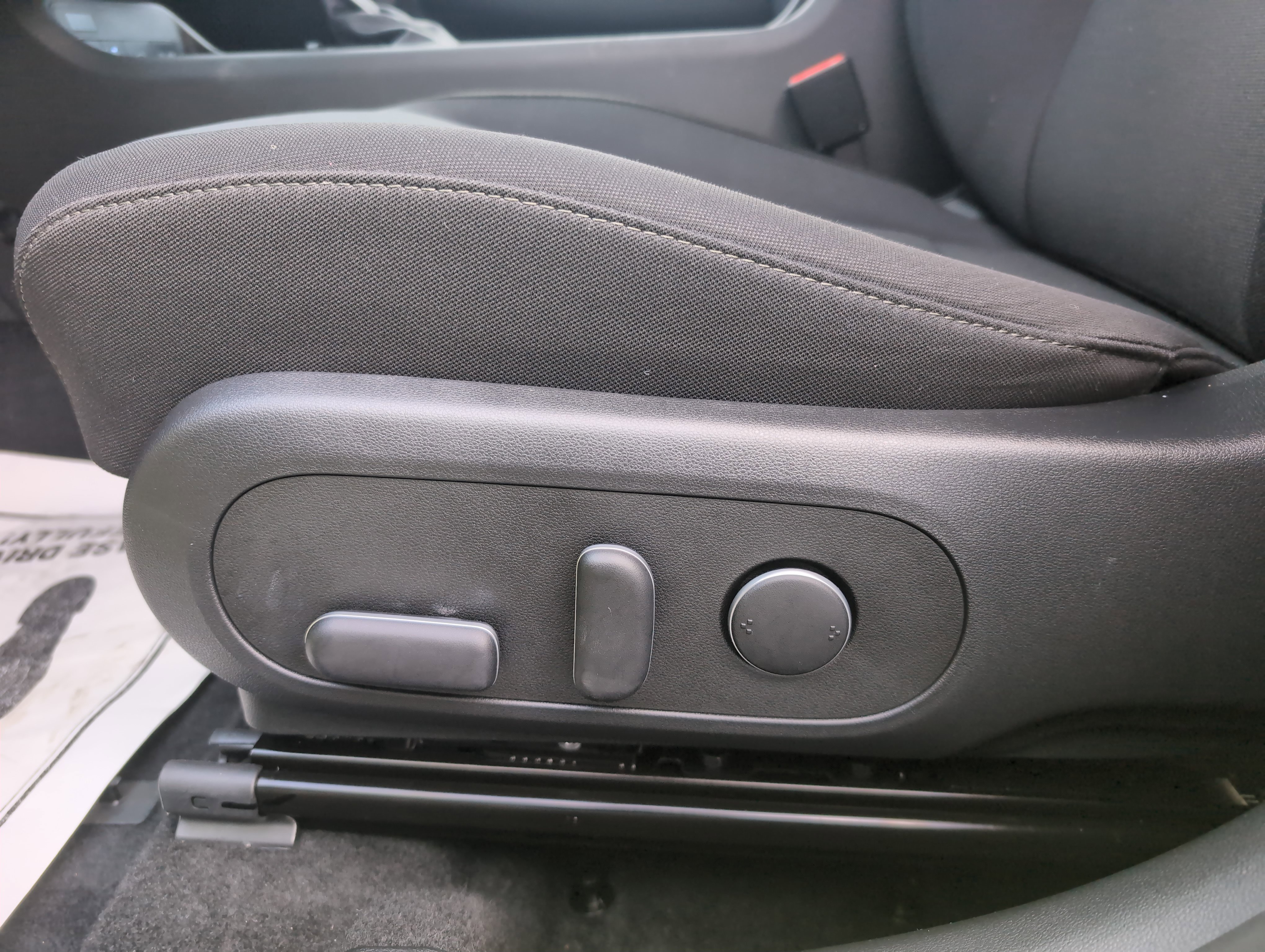 Used 2025 Hyundai Kona SEL image 16