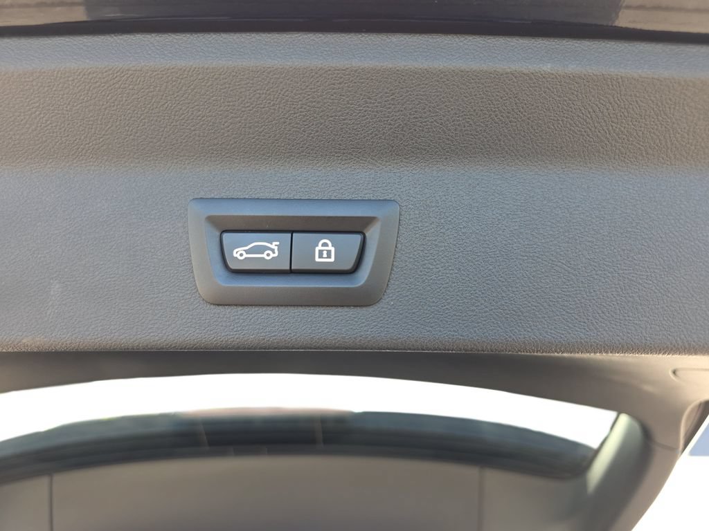 Used 2023 BMW X3 xDrive30i w/ M Sport Package AWD/4WD image 34