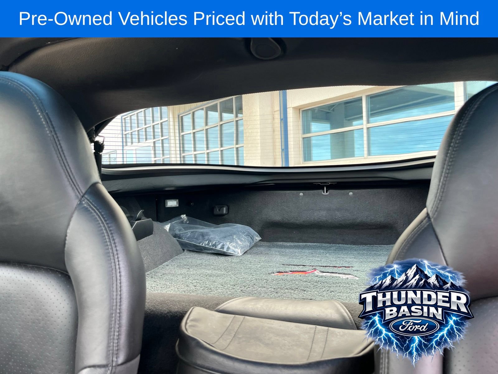 Used 2006 Chevrolet Corvette Coupe w/ Preferred Equipment Group RWD image 20