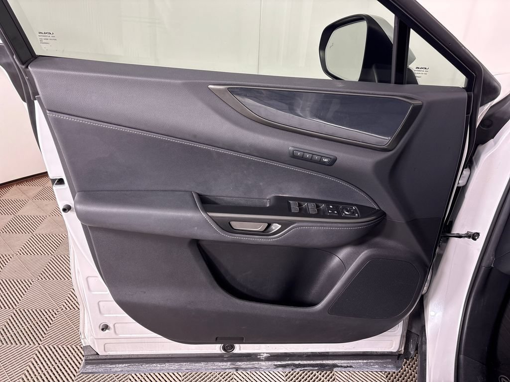 Used 2022 Lexus NX 350h AWD image 16