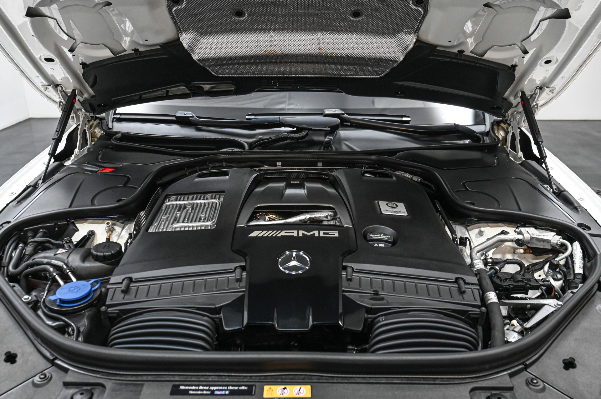 Used 2019 Mercedes-Benz S 63 AMG 4MATIC Cabriolet w/ Driver Assistance Package image 49