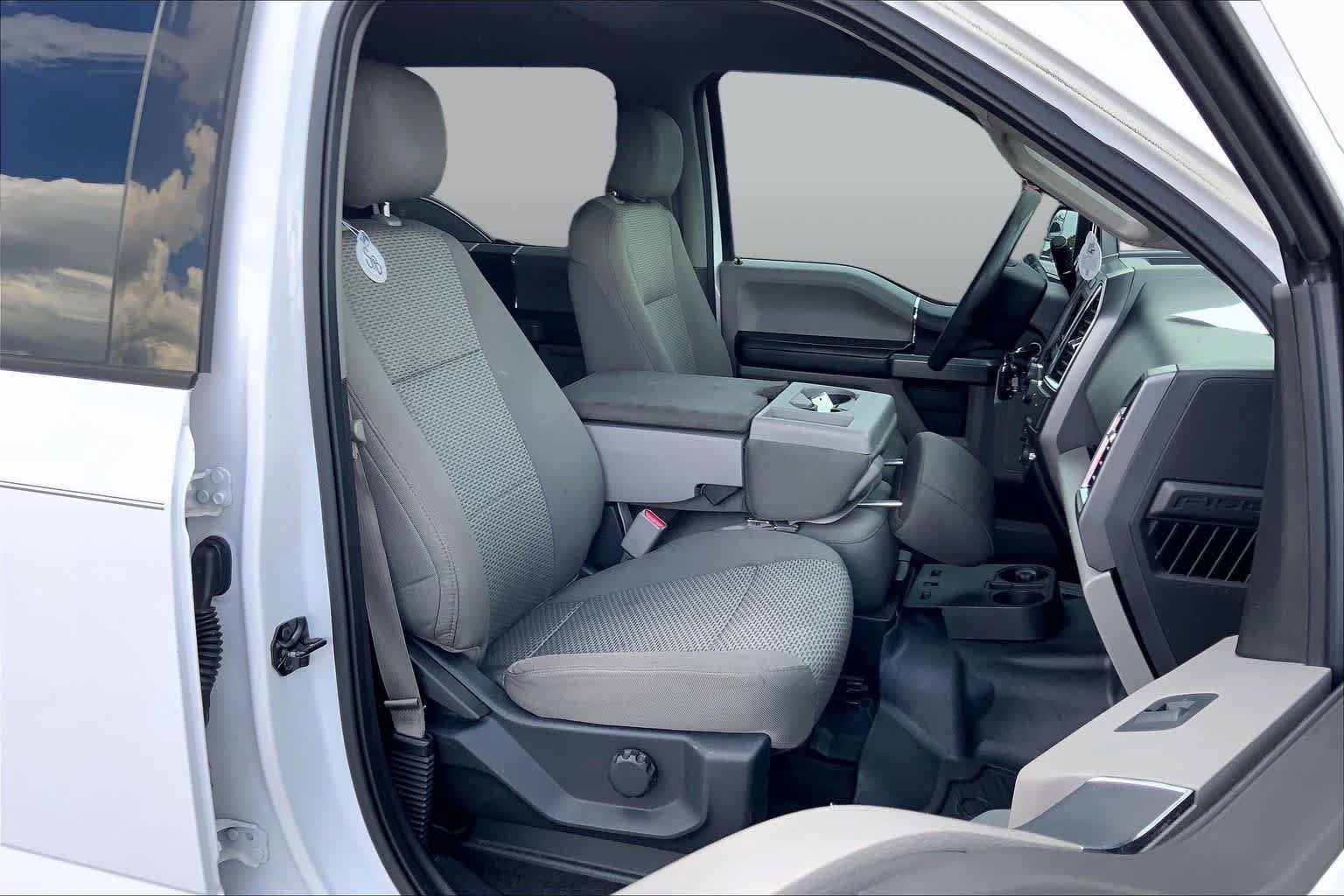 Used 2016 Ford F150 XLT AWD/4WD image 8