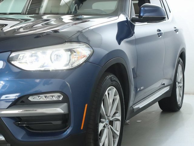Used 2018 BMW X3 xDrive30i AWD/4WD image 5