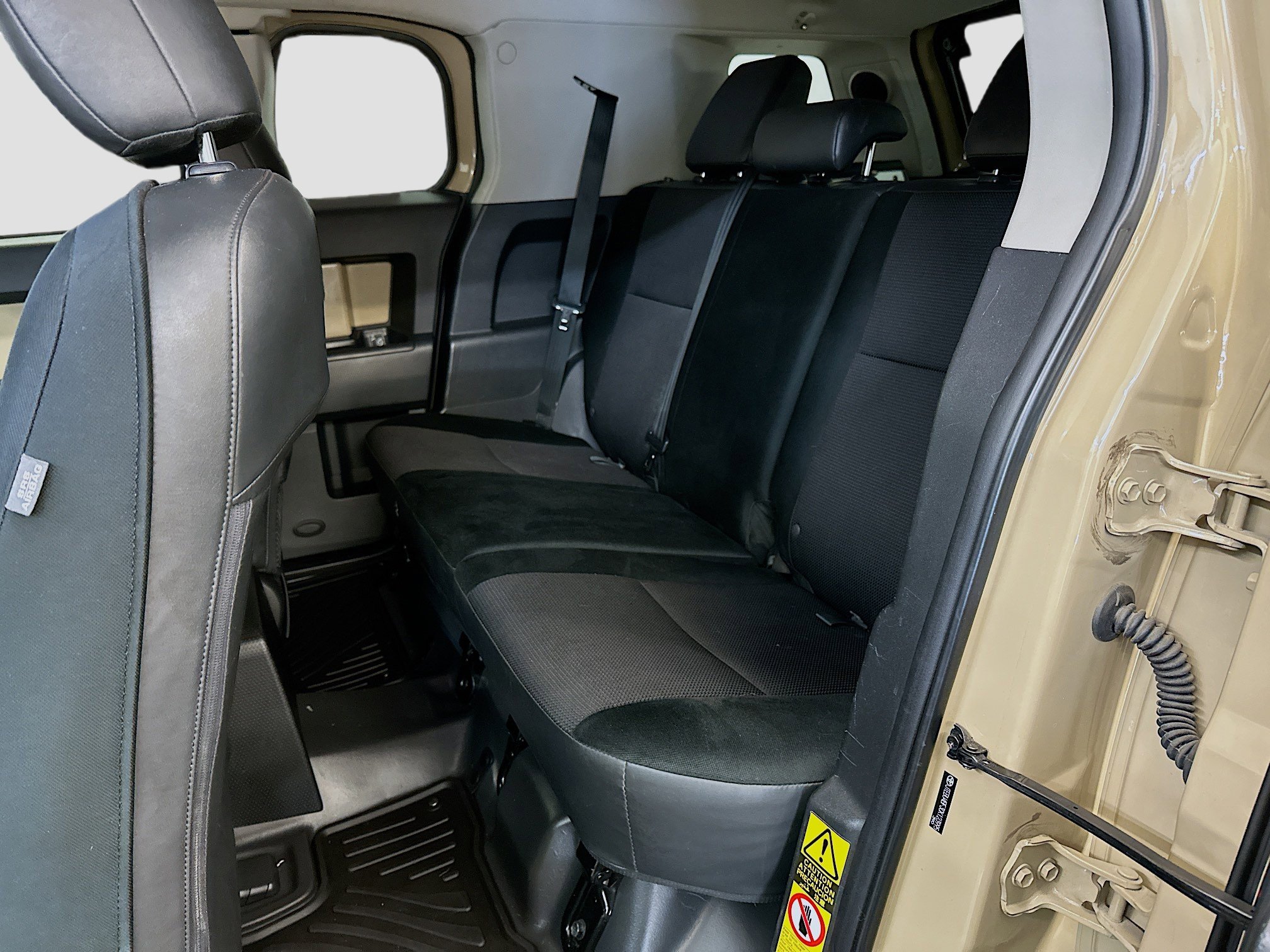 Used 2012 Toyota FJ Cruiser 4WD image 28