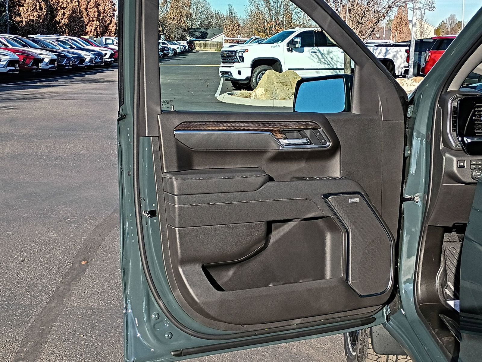 New 2026 Chevrolet Silverado 1500 LT Trail Boss w/ LT Trail Boss Premium Package image 31